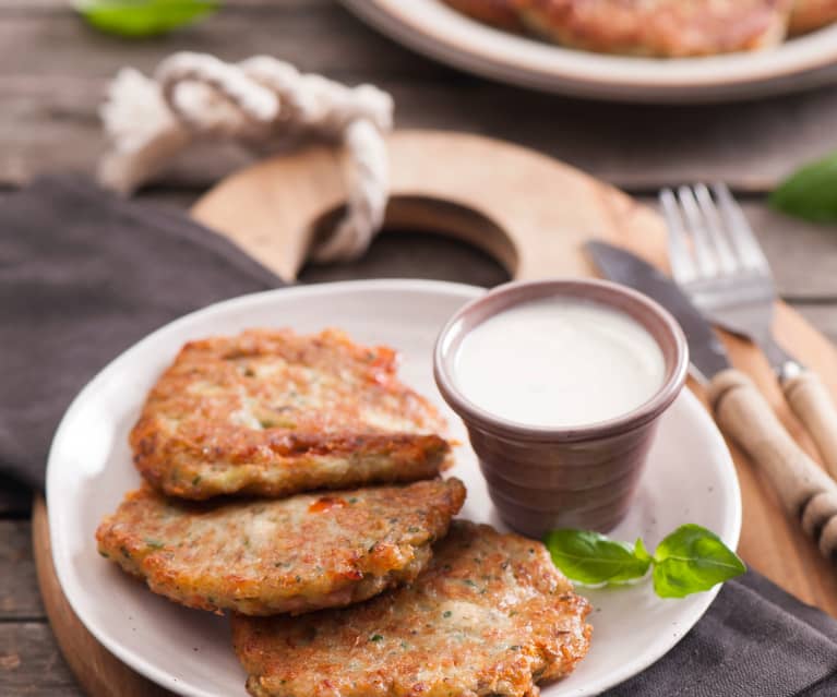 Placki à la pizza z sosem czosnkowym Placki à la pizza z sosem czosnkowym