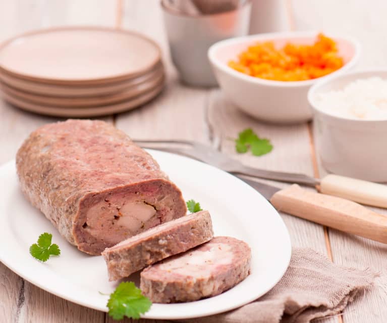 Rolada z trzech mięs z pieczarkami Rolada z trzech mięs z pieczarkami