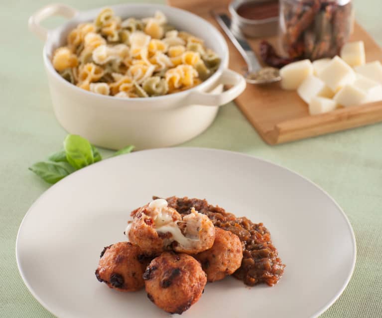Kotlety (croquetas) z indyka nadziewane mozzarellą Kotlety (croquetas) z indyka nadziewane mozzarellą
