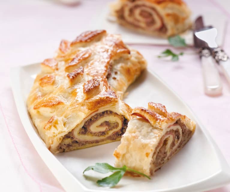 Rolada mięsna w cieście francuskim Rolada mięsna w cieście francuskim