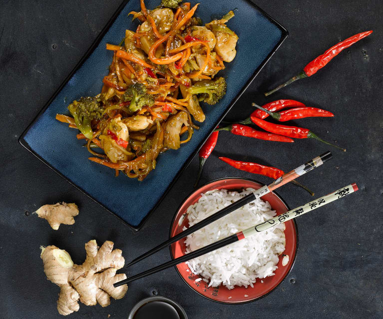Kurczak w miodowym sosie teriyaki z warzywami i ryżem Kurczak w miodowym sosie teriyaki z warzywami i ryżem