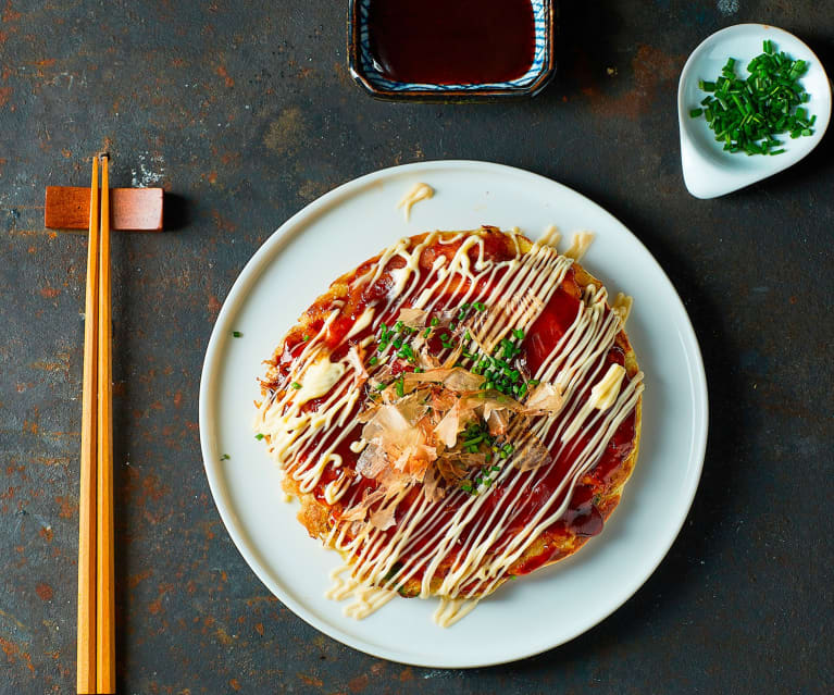 Japoński omlet z kapustą (okonomiyaki) Japoński omlet z kapustą (okonomiyaki)