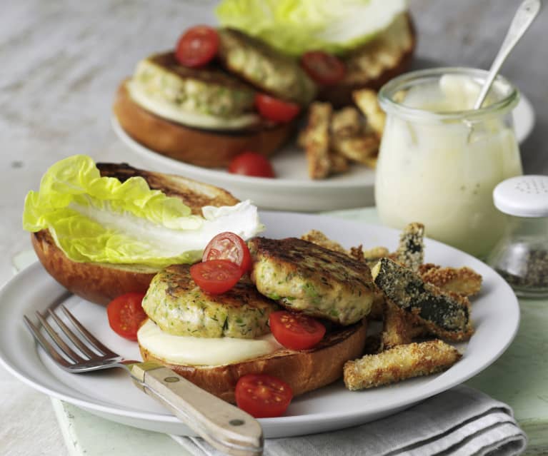Cytrynowo-ziołowe burgery z łososia z cukinią w parmezanie Cytrynowo-ziołowe burgery z łososia z cukinią w parmezanie