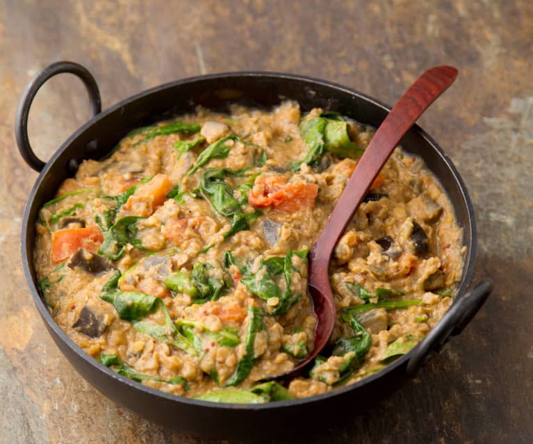 Curry z bakłażana, szpinaku i soczewicy Curry z bakłażana, szpinaku i soczewicy