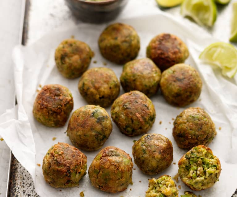 Falafele z bobu i cieciorki Falafele z bobu i cieciorki