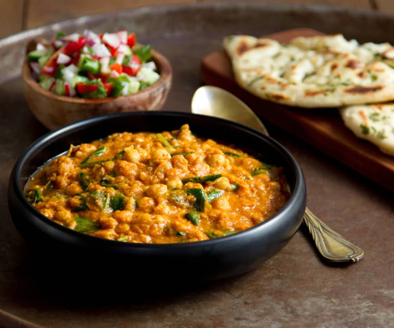 Curry rogan josh z ciecierzycą i pomidorami Curry rogan josh z ciecierzycą i pomidorami