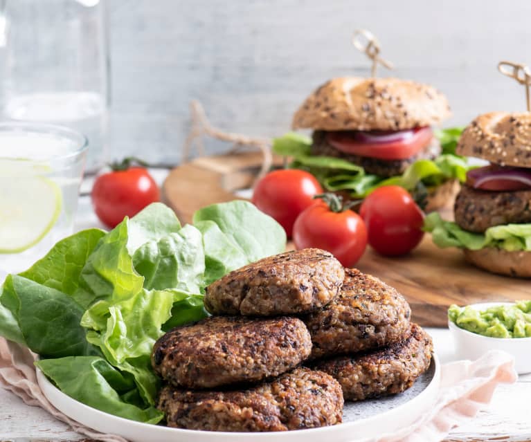 Burgery z komosy ryżowej i czarnej fasoli Burgery z komosy ryżowej i czarnej fasoli