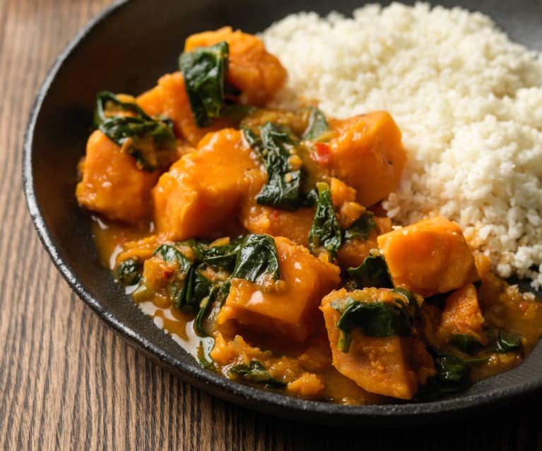 Curry z batatami i szpinakiem Curry z batatami i szpinakiem