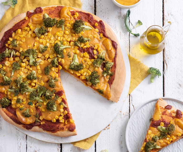 Pizza z wegańskim "serem" z ziemniaków Pizza z wegańskim "serem" z ziemniaków