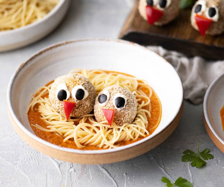 Pulpety z soczewicy na gniazdach spaghetti Pulpety z soczewicy na gniazdach spaghetti