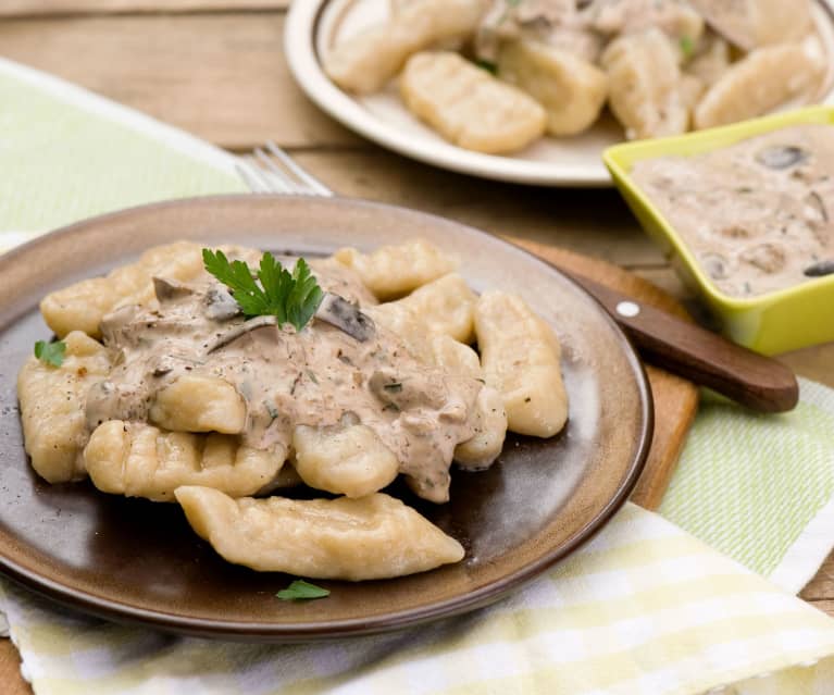 Gnocchi z topinamburu z sosem grzybowym Gnocchi z topinamburu z sosem grzybowym
