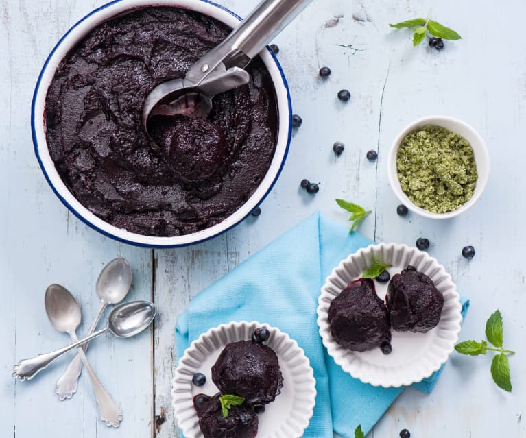 Sorbet jagodowy z miętą Sorbet jagodowy z miętą
