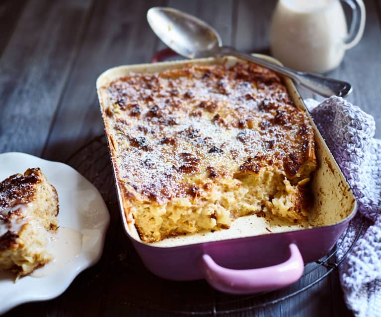 Pudding z czerstwego pieczywa z jabłkami i twarogiem Pudding z czerstwego pieczywa z jabłkami i twarogiem
