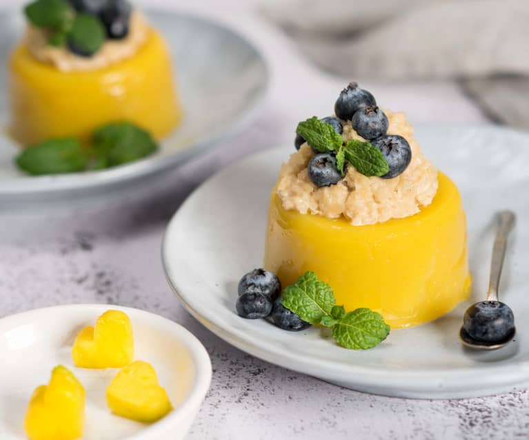 Wegańska galaretka z mango i mus z nerkowców Wegańska galaretka z mango i mus z nerkowców