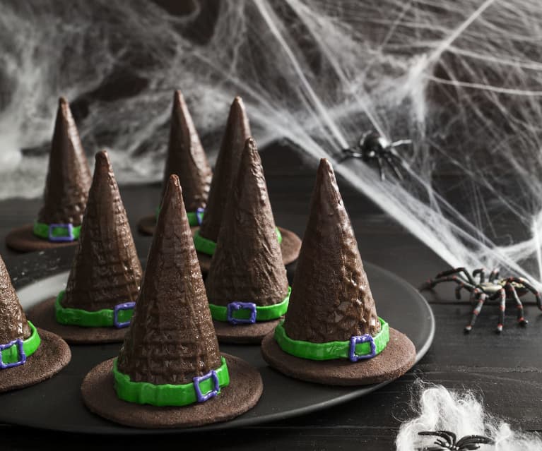 Halloweenowe kapelusze czarownic Halloweenowe kapelusze czarownic