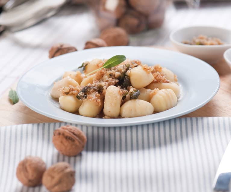 Gnocchi z masłem orzechowo-szałwiowym Gnocchi z masłem orzechowo-szałwiowym