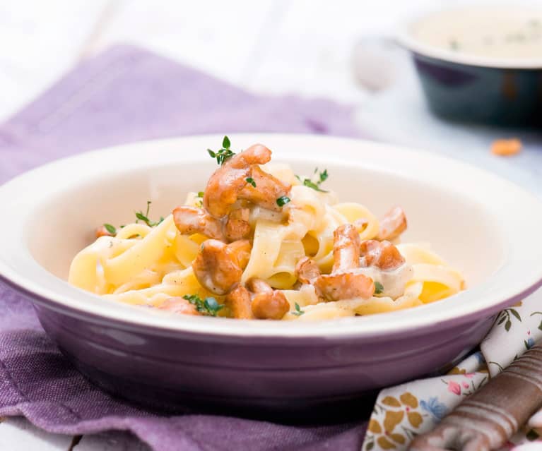 Tagliatelle z sosem kurkowym Tagliatelle z sosem kurkowym