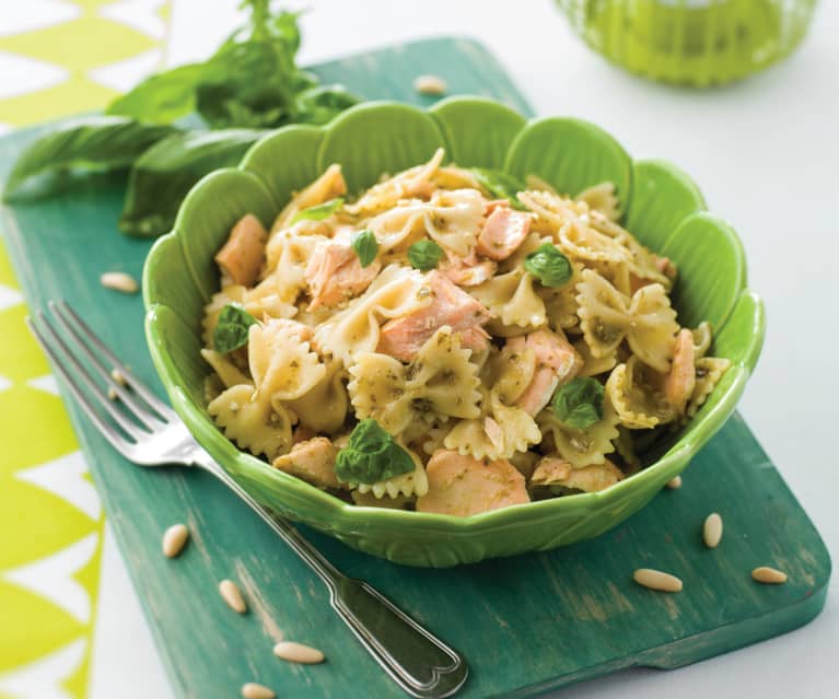 Farfalle z łososiem i pesto Farfalle z łososiem i pesto