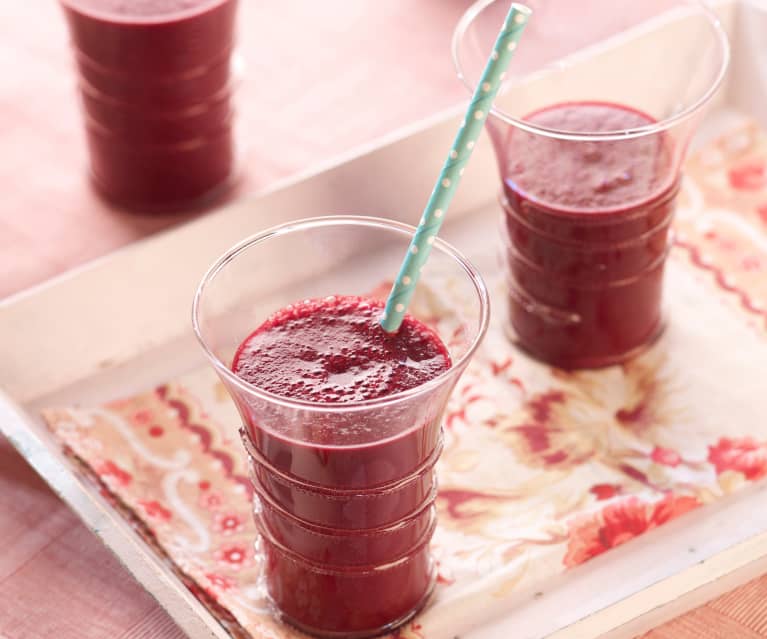 Smoothie z burakiem i jarmużem Smoothie z burakiem i jarmużem