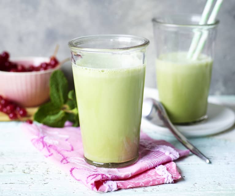 Lodowy shake z herbatą matcha Lodowy shake z herbatą matcha