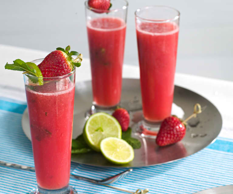Caipiroska z truskawkami i imbirem Caipiroska z truskawkami i imbirem