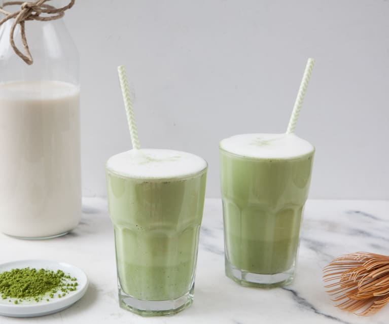 Migdałowe matcha latte Migdałowe matcha latte