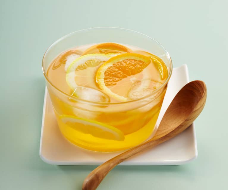 Biała sangria z cytrusami Biała sangria z cytrusami