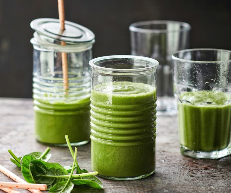 Zielone smoothie z kiwi, awokado i imbirem Zielone smoothie z kiwi, awokado i imbirem
