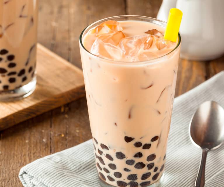Herbata bąbelkowa z tapioką (bubble tea) Herbata bąbelkowa z tapioką (bubble tea)