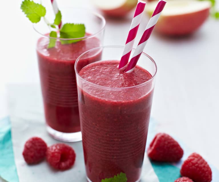 Malinowe smoothie z zieloną herbatą Malinowe smoothie z zieloną herbatą