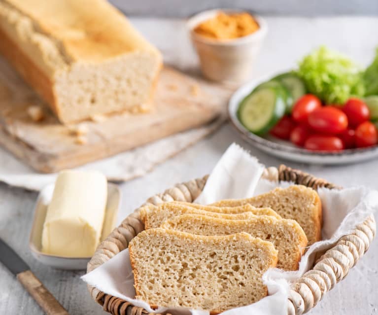 Bezglutenowy chleb ryżowy z kaszą gryczaną Bezglutenowy chleb ryżowy z kaszą gryczaną