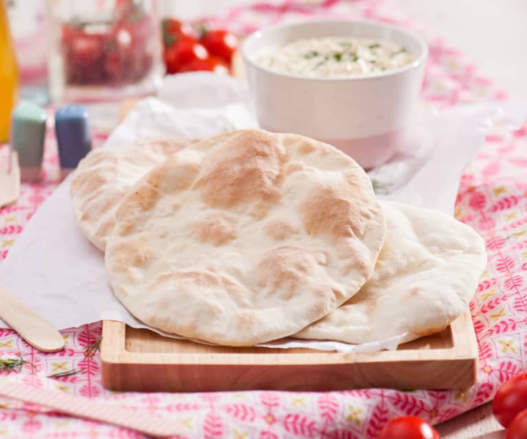 Czosnkowe chlebki naan Czosnkowe chlebki naan