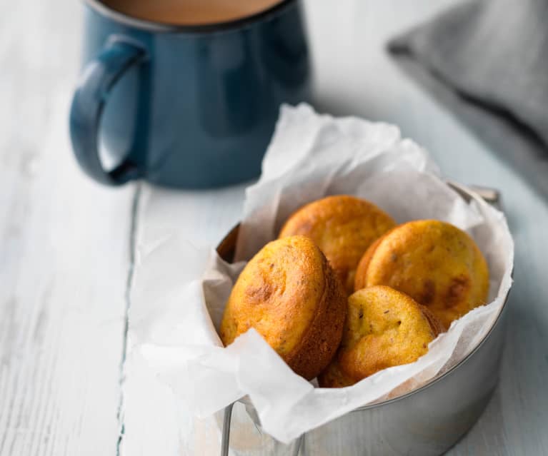 Muffinki marchewkowo-jabłkowe z nasionami chia Muffinki marchewkowo-jabłkowe z nasionami chia