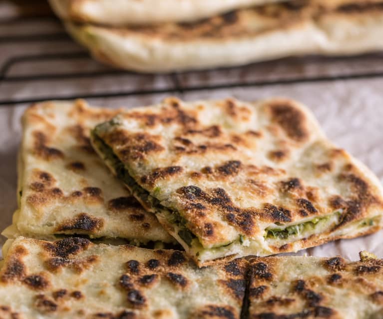 Placki gozleme ze szpinakiem Placki gozleme ze szpinakiem
