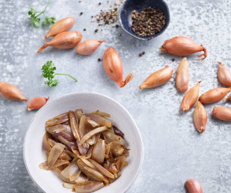 Delikatne rumienienie 250 g cebuli szalotki Delikatne rumienienie 250 g cebuli szalotki