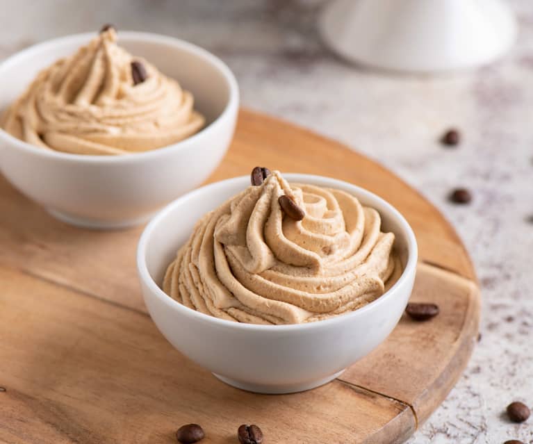 Krem cappuccino na białej czekoladzie Krem cappuccino na białej czekoladzie