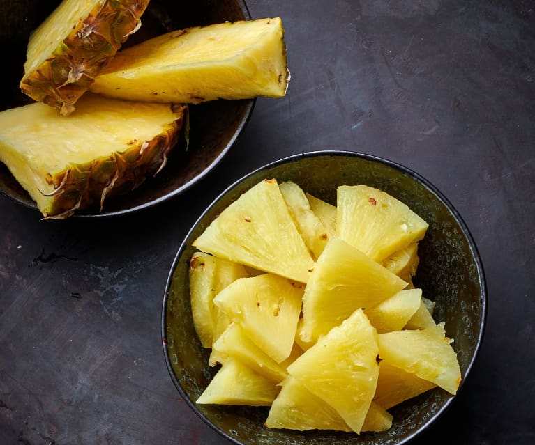 Gotowanie na parze ananasa (200-450 g) Gotowanie na parze ananasa (200-450 g)