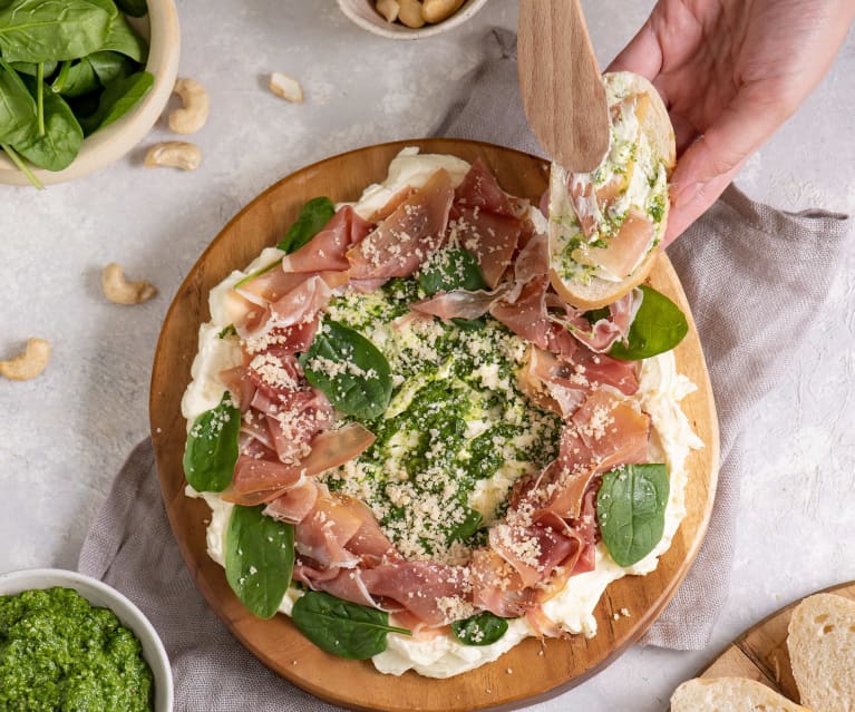 Deska masła z pesto szpinakowym Deska masła z pesto szpinakowym