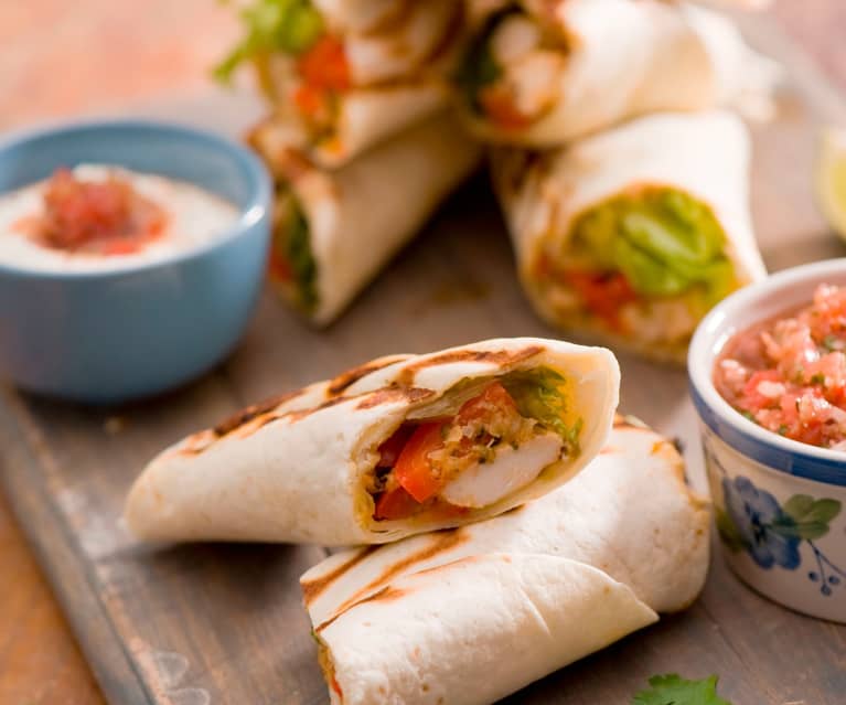 Burrito z kurczakiem i pico de gallo Burrito z kurczakiem i pico de gallo