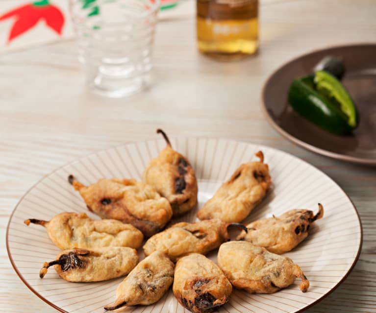 Papryczki jalapeños nadziewane serkiem Papryczki jalapeños nadziewane serkiem