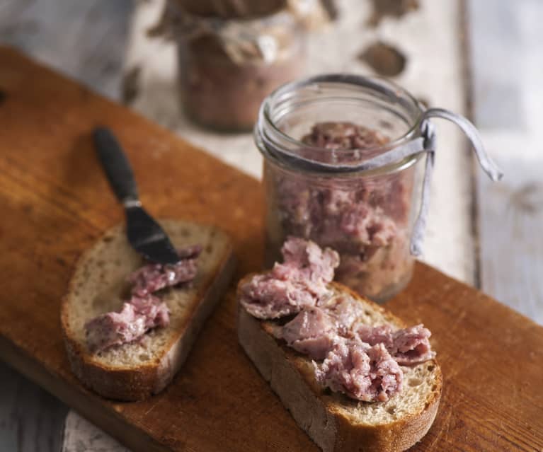 Kiełbasa słoikowa Kiełbasa słoikowa