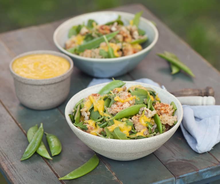 Quinoa z kurczakiem, groszkiem cukrowym i dressingiem mango Quinoa z kurczakiem, groszkiem cukrowym i dressingiem mango
