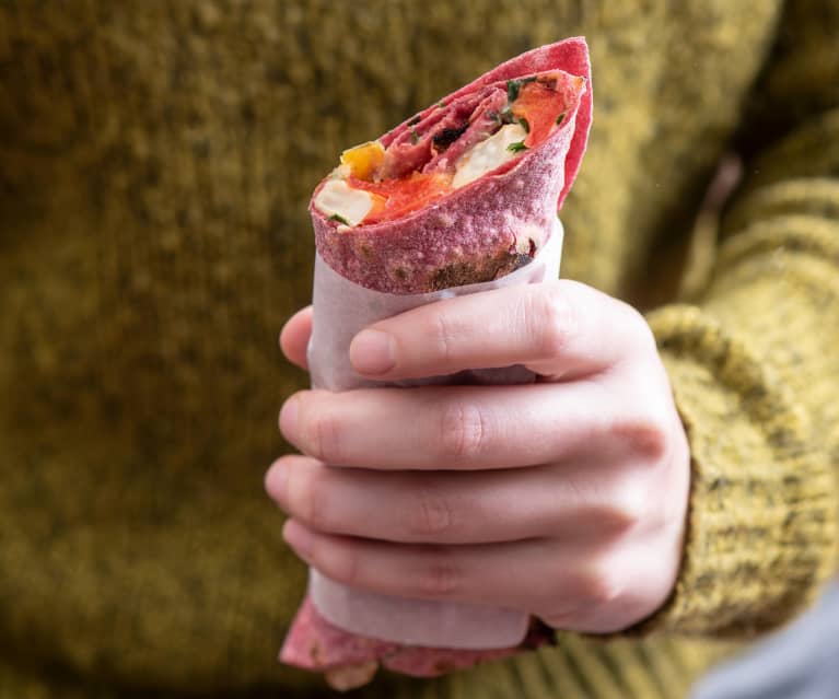 Wrapy z pastą z fasoli i pieczonymi warzywami Wrapy z pastą z fasoli i pieczonymi warzywami