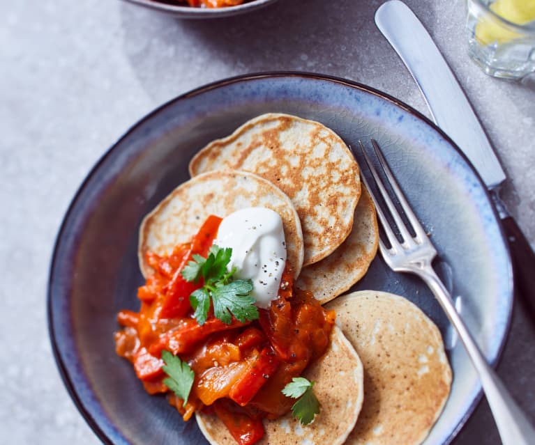Bliny z paprykowym ragout Bliny z paprykowym ragout