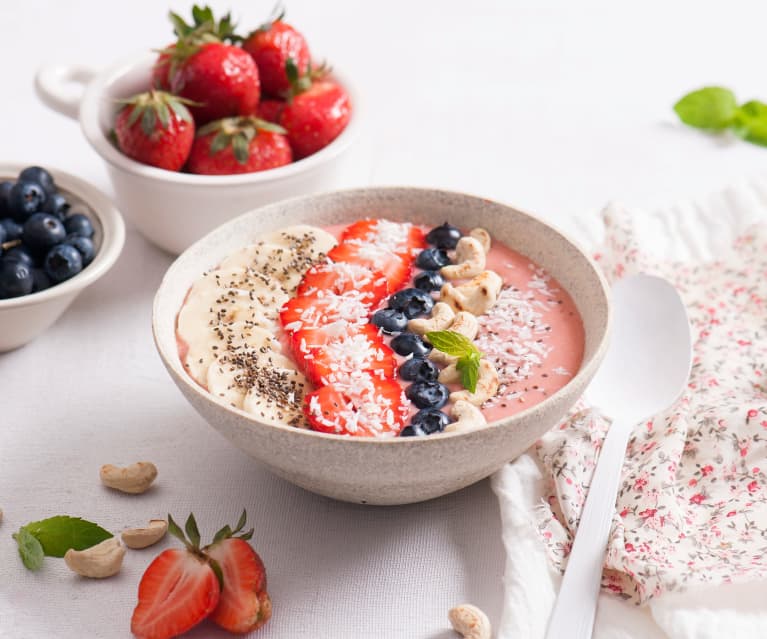 Truskawkowe smoothie bowl Truskawkowe smoothie bowl