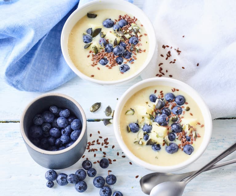Smoothie bowl z ananasa Smoothie bowl z ananasa