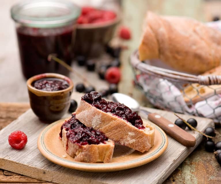 Dżem z malin i czarnej porzeczki Dżem z malin i czarnej porzeczki