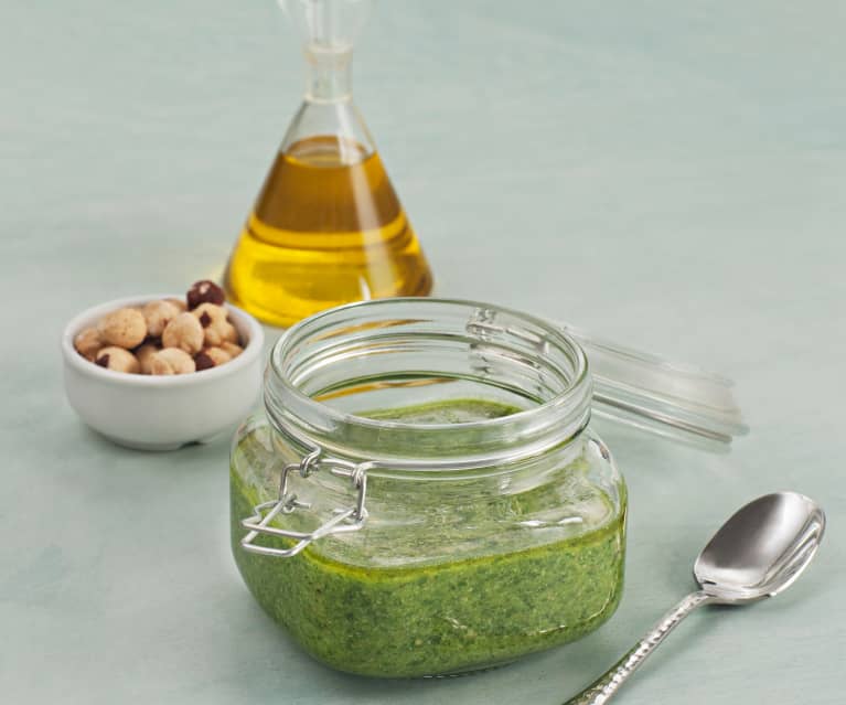 Pesto z rukoli i orzechów laskowych Pesto z rukoli i orzechów laskowych