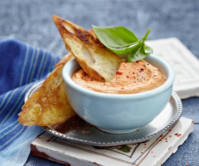Dip paprykowo-orzechowy Dip paprykowo-orzechowy