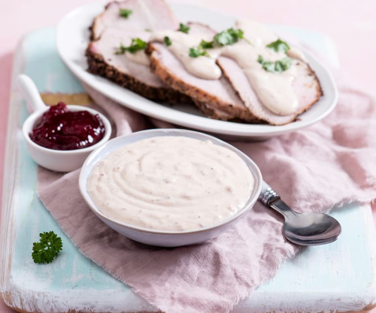 Dip jogurtowy z żurawiną i curry Dip jogurtowy z żurawiną i curry